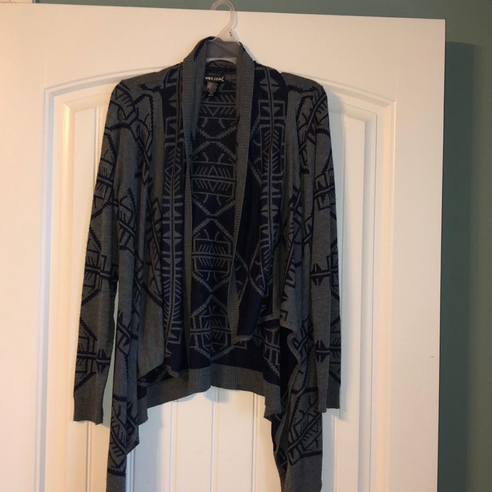 Women’s medium tribal print open cardigan